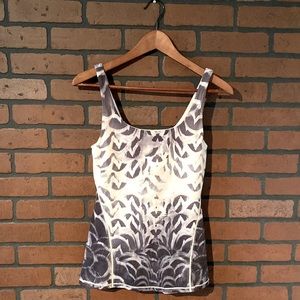 Lululemon Tank size 6